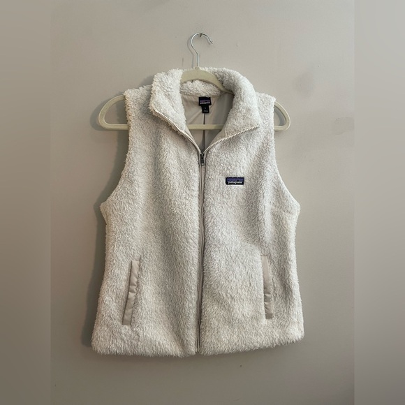 Patagonia Jackets & Blazers - Patagonia White Sherpa Vest